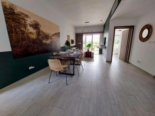 Spectacular Apto Pool Golf View in Hard Rock Golf