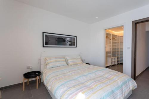 Gallery image of Luxury Central Hilltop Apartment With Great Views in Naxxar