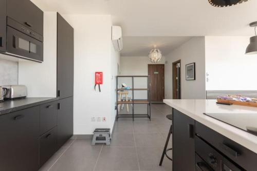Gallery image of Luxury Central Hilltop Apartment With Great Views in Naxxar