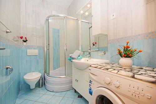 Apartments by the sea Makarska - 19202