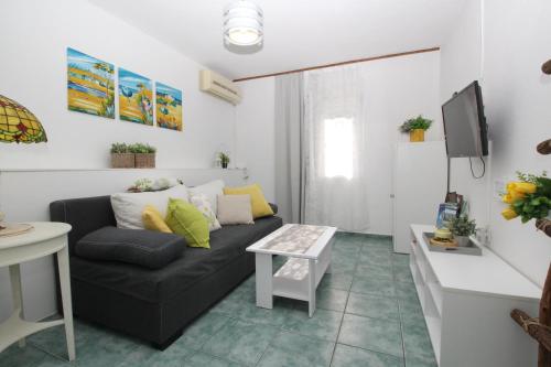 Apartments and rooms with parking space Baska - Krk - 19215