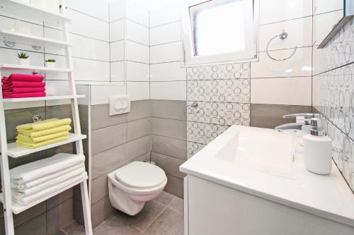 Apartments with parking space Baska, Krk - 19220