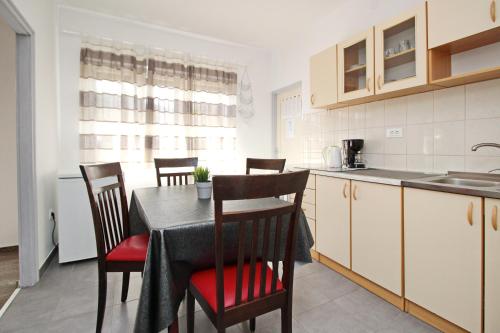 Apartments with parking space Baska, Krk - 19220