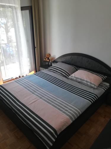Apartments with WiFi Trogir - 19230