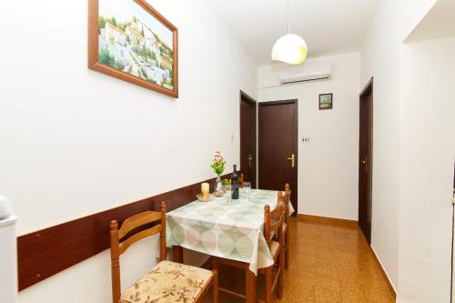 Apartments and rooms with parking space Crikvenica - 19125