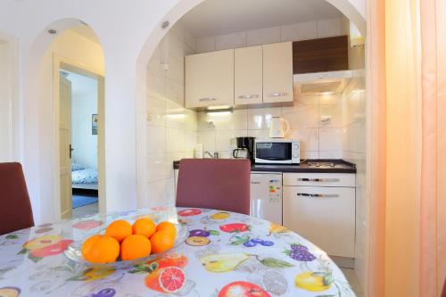 Family friendly house with a parking space Trogir - 19247
