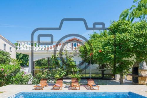 Fotografia z galérie ubytovania Family friendly house with a swimming pool Vir - 19097 vo Viry