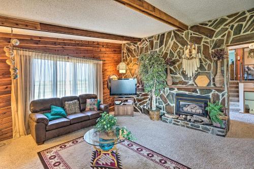 Gallery image of Hunting and Fishing Lodge Less Than 3 Mi from Lake Sakakawea in Pick City
