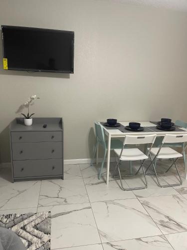 Gallery image of Adorable Suite in Tampa. in Tampa