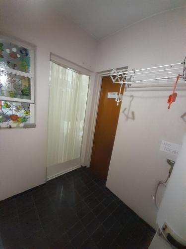 Koupelna v ubytování Amplio y cómodo en la mejor ubicación de la Ciudad de Mendoza