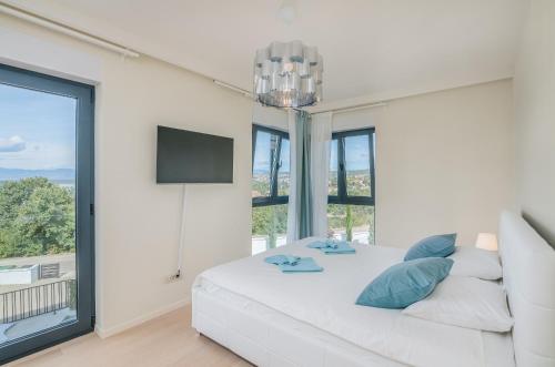 Family-friendly apartments with swimming pool Vantacici, Krk - 19252