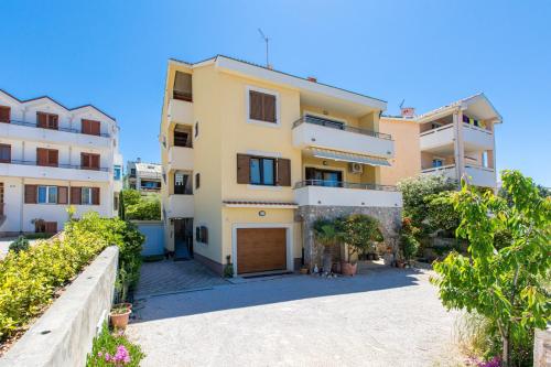 Apartments with parking space Punat, Krk - 19318