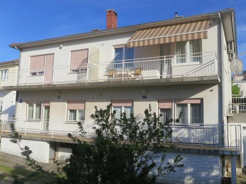 Apartments with a parking space Malinska, Krk - 19270