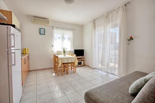 Apartments by the sea Rogoznica - 19367