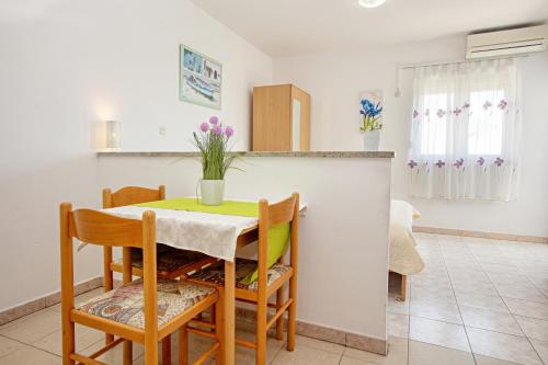 Apartments by the sea Rogoznica - 19367