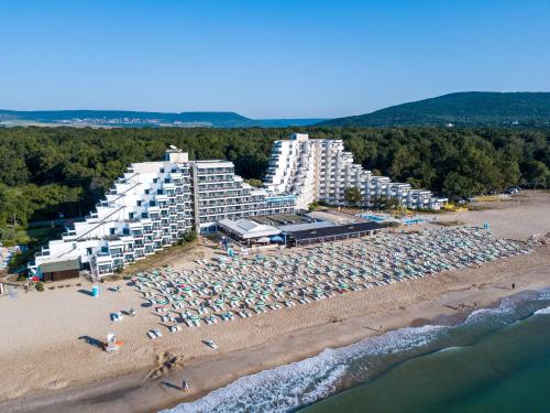 Gallery image of Hotel Slavuna in Albena