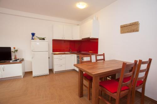 Apartments with parking space Baska, Krk - 19434