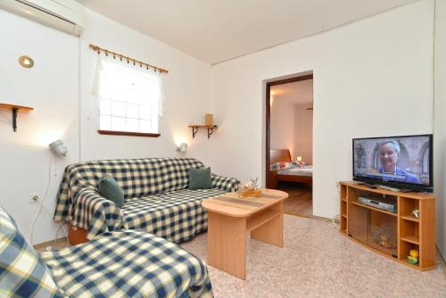 Family-friendly apartments with swimming pool Fazana - 19595