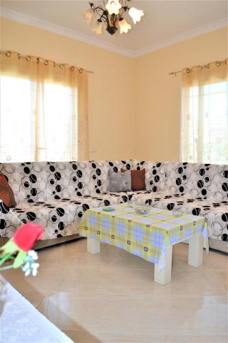 Villa Iremia Spacious Apartment for Family Holidays