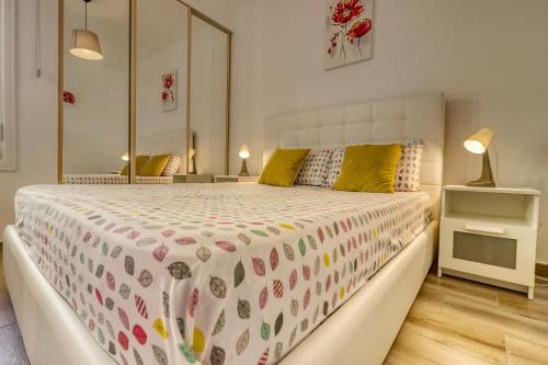 Postel nebo postele na pokoji v ubytování Orlando - Ocean View Apartment in Costa Adeje