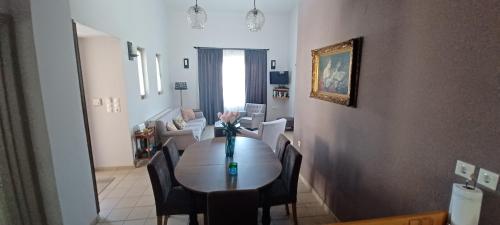 Φωτογραφία από το άλμπουμ του Amari Krini House στο Αμάρι