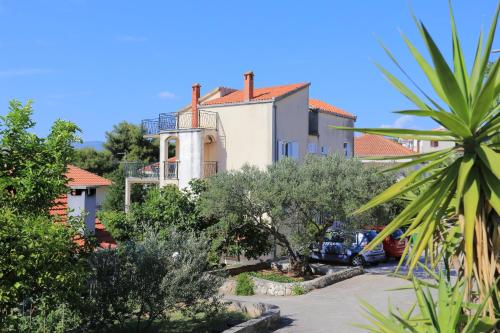Apartments with a parking space Okrug Gornji, Ciovo - 19762