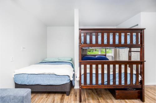 AlohAlaska Downstairs Suite – Photos 5