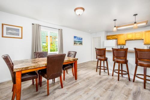 AlohAlaska Downstairs Suite – Photos 4