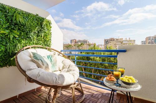 2nd line from the beach , seaviews + parking &pool