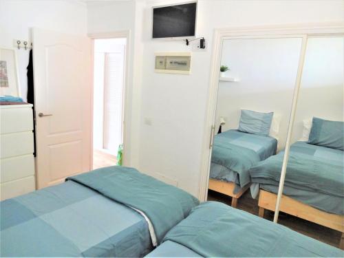 Amazing modern apartment, free WIFI, international TV and VoD, center of Las Americas
