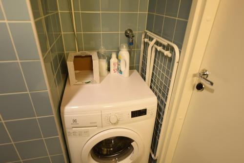Ett badrum på Rental Apartment Tuurepori Suomen Vuokramajoitus Oy