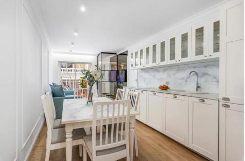 Flaming Apartment 4F