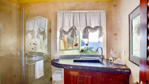 Koupelna v ubytování Boca de Tomatlán Luxury Boutique Hotel Accommodations