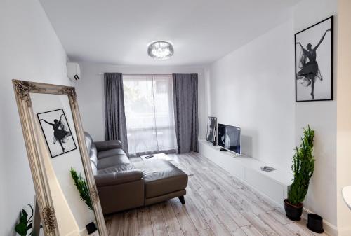 Beautiful Place in The Heart of The City!!!!