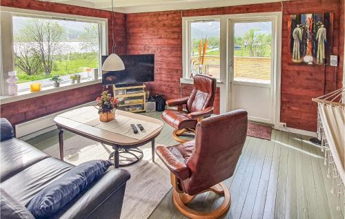 Posezení v ubytování Pet Friendly Home In Sortland With Wifi