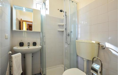 Koupelna v ubytování Gorgeous Home In Ragusa With Kitchen