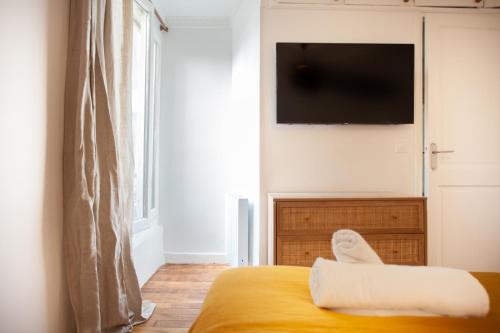 Photo de la galerie de l'établissement Eiffel Tower Rue Cler, à Paris