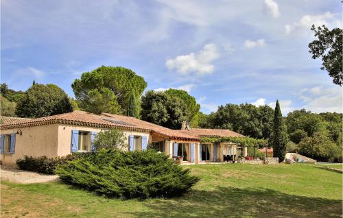 Amazing Home In La Garde Adhemar With Outdoor Swimming Pool, 4 Bedrooms And Wifi