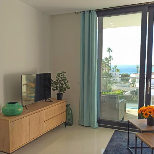 La Paloma beach apartment with pool By Casa del sol HR
