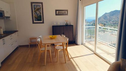 Nespecifikovaný výhled na hory nebo výhled na hory při pohledu z apartmánu