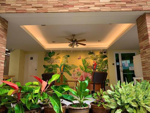 Κήπος έξω από το Salin Home Hotel Ramkhamhaeng