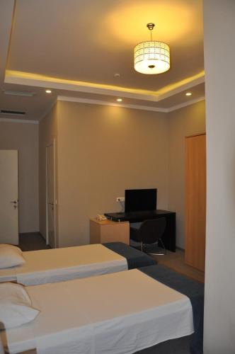 Μια τηλεόραση ή/και κέντρο ψυχαγωγίας στο Arena Hotel Absheron