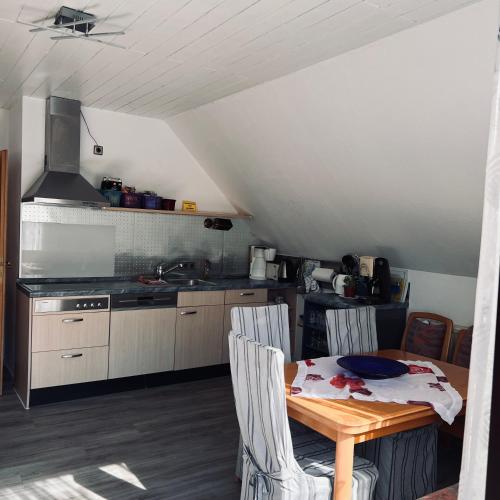 Kuchyň nebo kuchyňský kout v ubytování Ferienwohnung Klenk