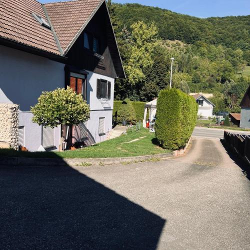 Nespecifikovaný výhled na hory nebo výhled na hory při pohledu z apartmánu