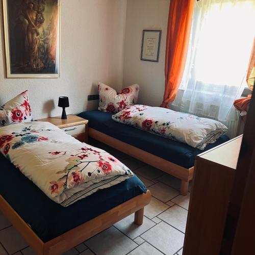 Postel nebo postele na pokoji v ubytování Ferienwohnung Klenk