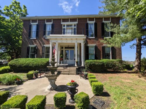 Maple Hill Manor Bed & Breakfast – Photos 2