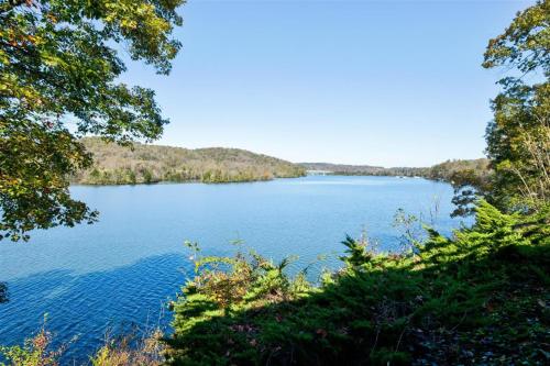 a view of a large body of water at Melton Away - Knoxville/Oak Ridge in Knoxville
