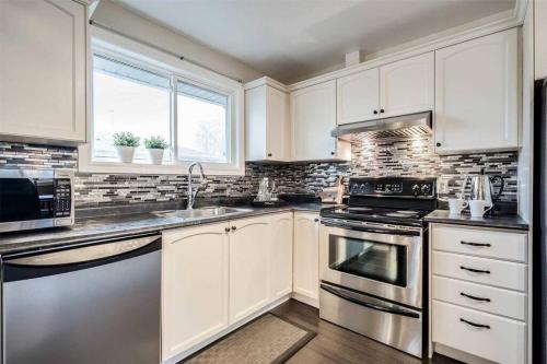 Chamberlain Bungalow - 2 Units – Photos 4