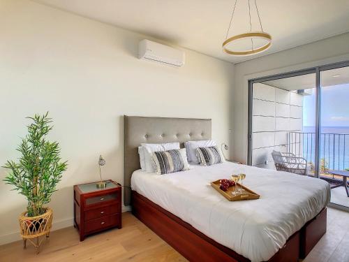 The Best Sea View Apartment by LovelyStay