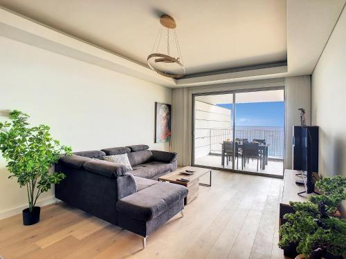 The Best Sea View Apartment by LovelyStay